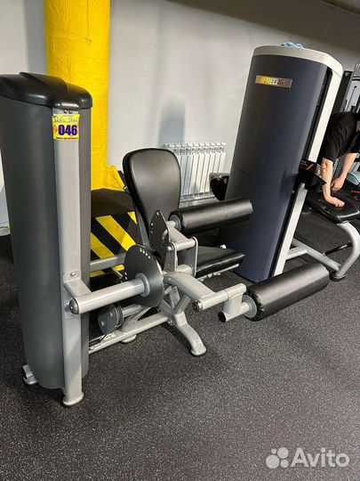 Тренажёр сгибание-разгибание ног