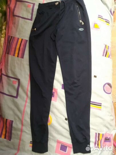 Спортивный костюм женский