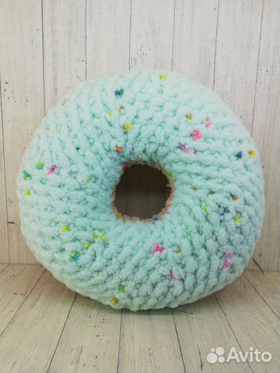 Подушка декоративная пончик