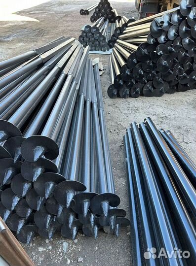 Металлические сваи с установкой