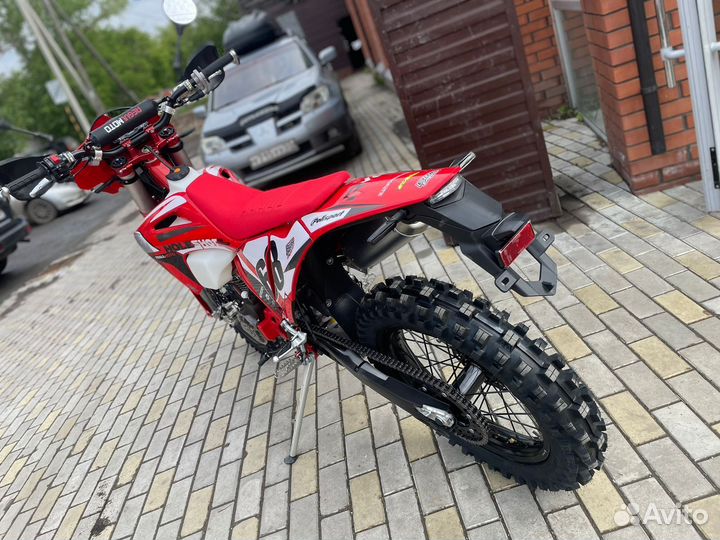Regulmoto Holeshot Red Edition 300 4 кл