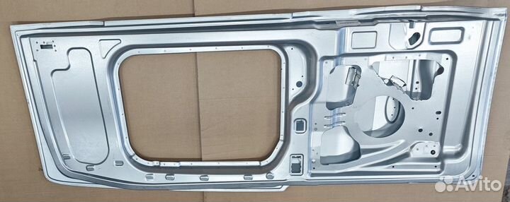 Задняя дверь правая Ford Transit