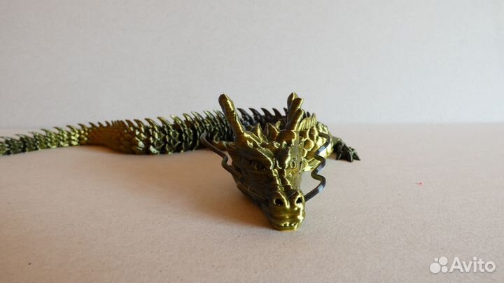 Китайский дракон подвижный (черное золото)