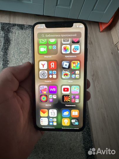 iPhone X, 64 ГБ