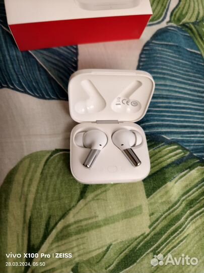 Наушники OnePlus buds pro