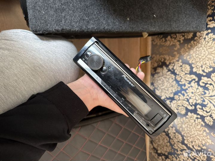 Музыка в автомобиль