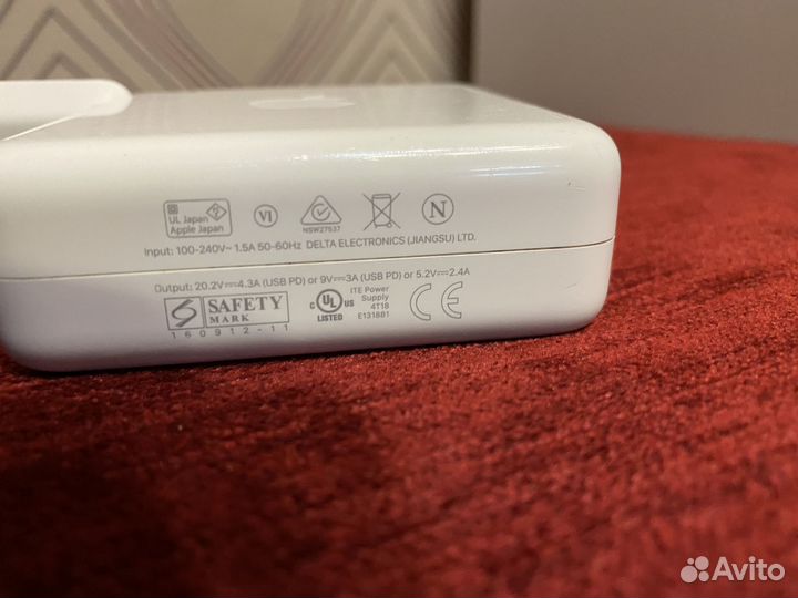 Блок питания Apple MacBook 61W / 87W / 96W USB-C