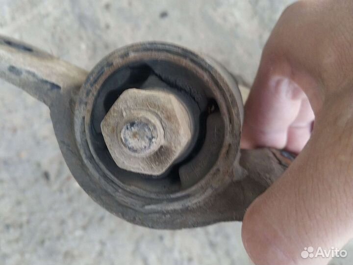 Рычаги Epica передний Б/У