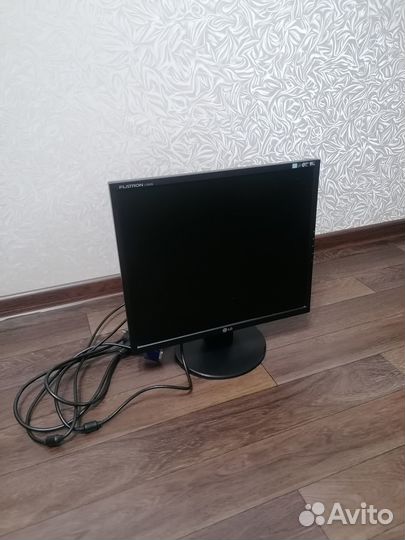 Монитор для пк LG