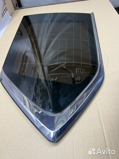 Стекло заднего правого крыла Lexus LX 570