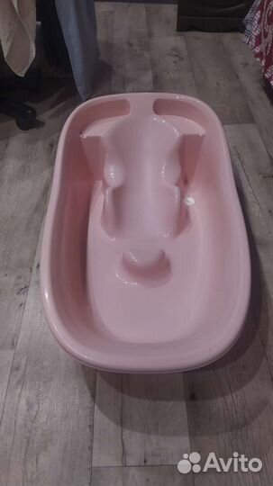 Ванночка для купания с горкой
