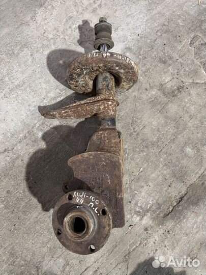 Кулак поворотный передний левый Ауди 100