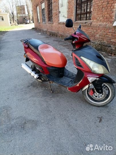 Скутер 150 кубов