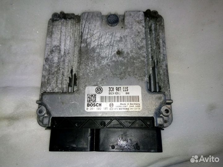 Блок управления двс Volkswagen Passat B6 2.0T BWA