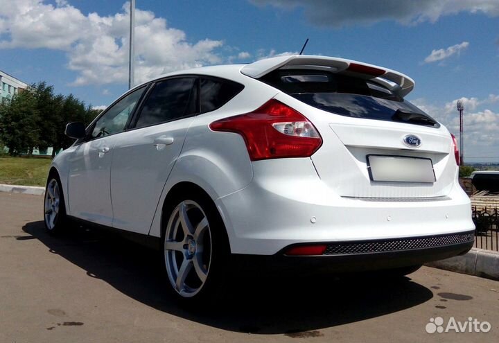 Верхний спойлер в стиле ST Ford Focus 3 2010-2015г