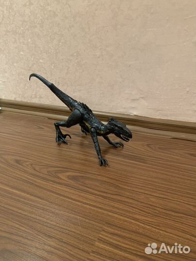 Динозавр большой