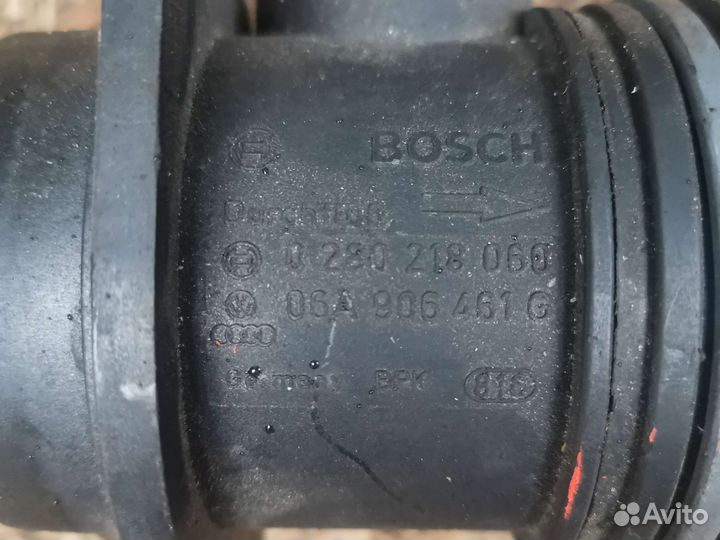 Расходомер воздуха VW Bora (98-05г) 0280218060