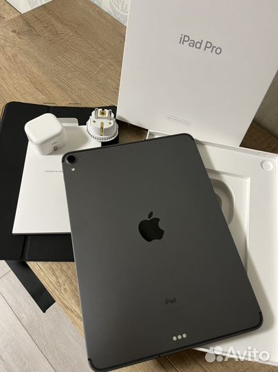 iPad pro 11 (2018) 256gb wi-fi + cellular
