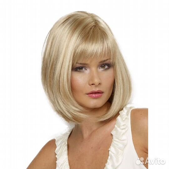 Парик блонд с челкой