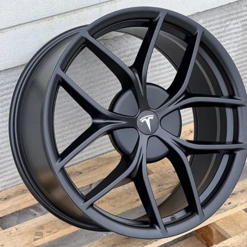 Литые диски Tesla 9×R20 5×114.3