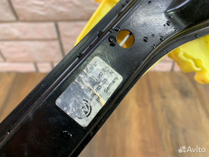 VW Роlо Sеdаn Стеклоподъемник электр. задний RH