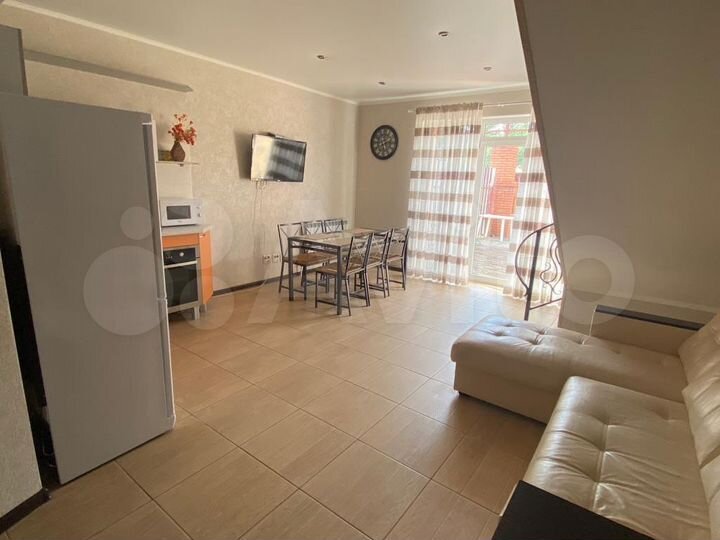 Таунхаус 100 м² на участке 1 сот.