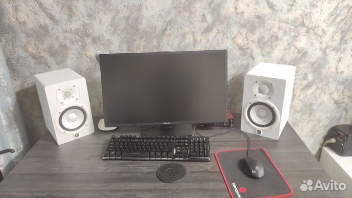 Студийные мониторы Yamaha HS5