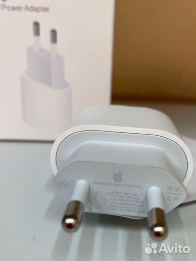 Зарядный блок iPhone 20 w USB