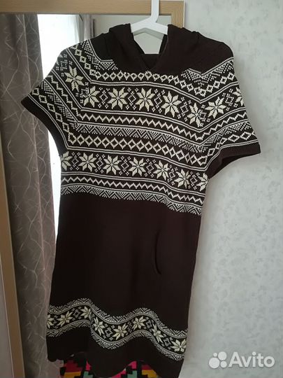 Вязанное платье с капюшоном Lolo