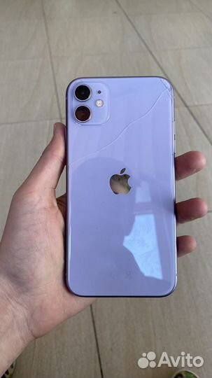 iPhone 11, 64 ГБ