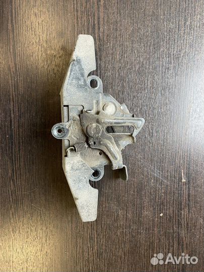 Замок капота Toyota Corolla 120