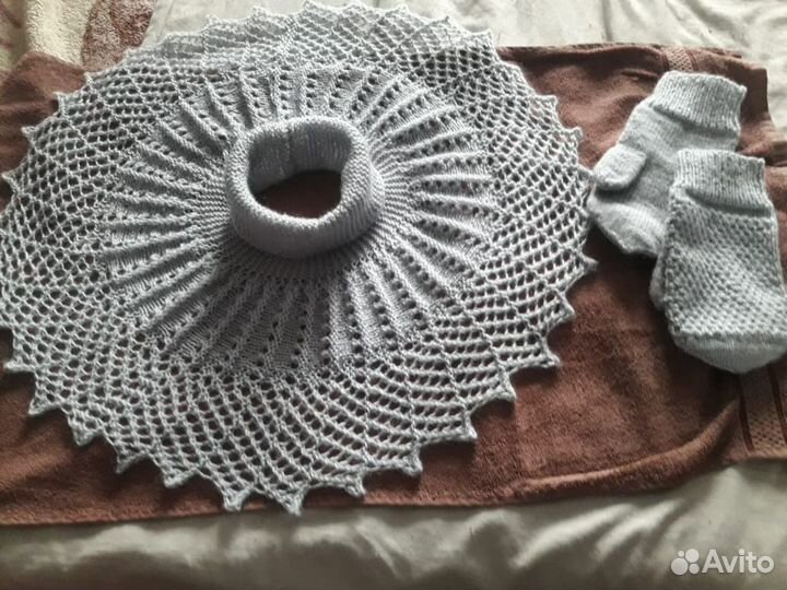 Манишки,варежки на заказ.Скоро зима