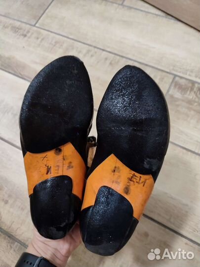 Скальные туфли scarpa instinct vs 36.5