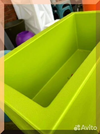 Кашпо для загородного дома