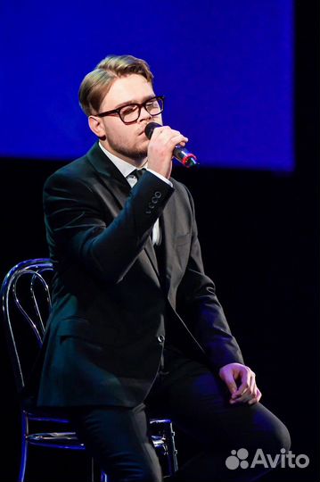 Репетитор по вокалу и игре на фортепиано