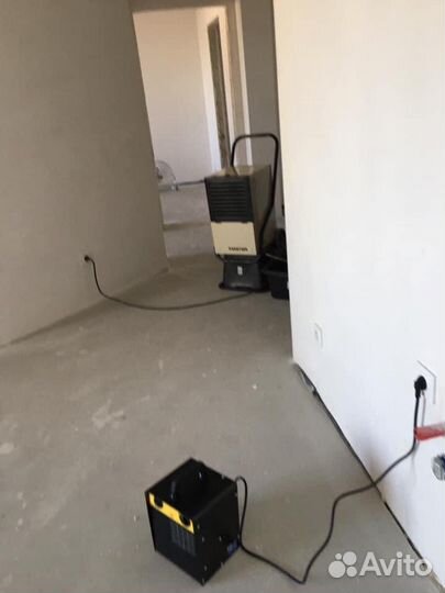 Осушитель воздуха Master DH752 bg2