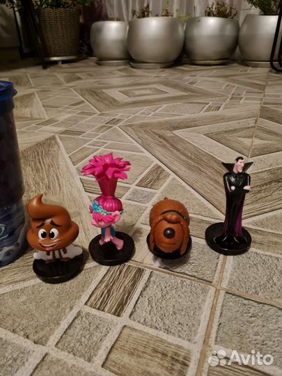 Стакан с мультяшными героями