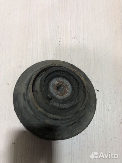 Подушка двигателя Мерседес W208