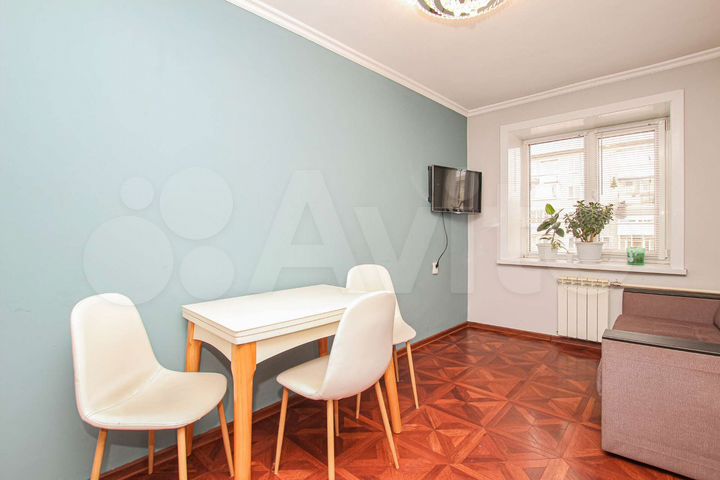 2-к. квартира, 57 м², 5/5 эт.