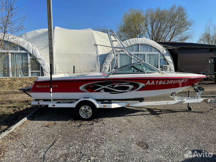 Катер-буксировщик