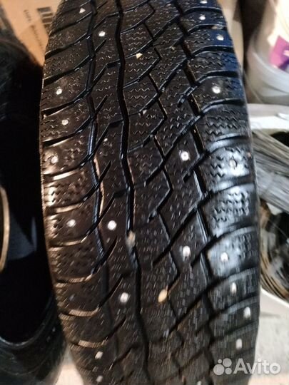 Viatti Bosco Nordico V-523 215/70 R16