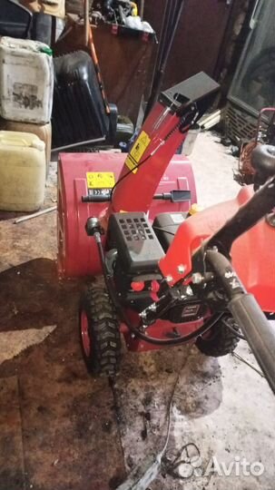 Продам снегоуборщик