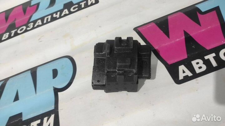 Пластик салона Tesla Model 3 2018