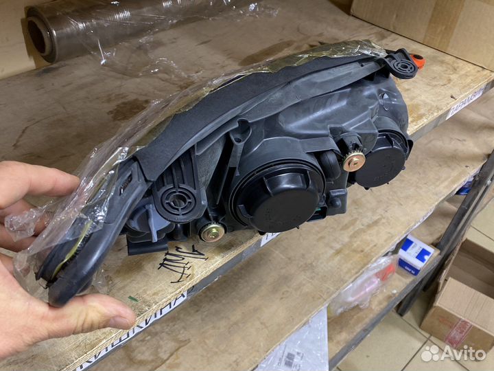 Фара левая hyundai elantra 2008