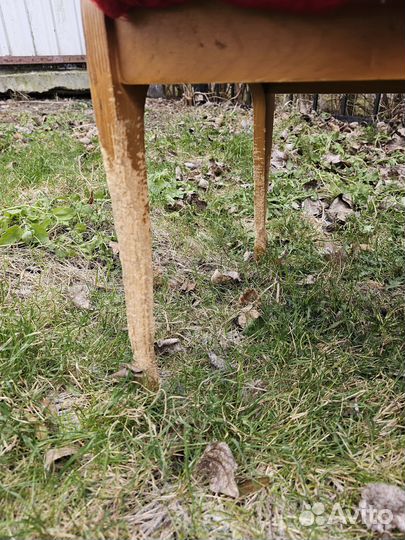 2 красных стула СССР. Привезу бесплатно