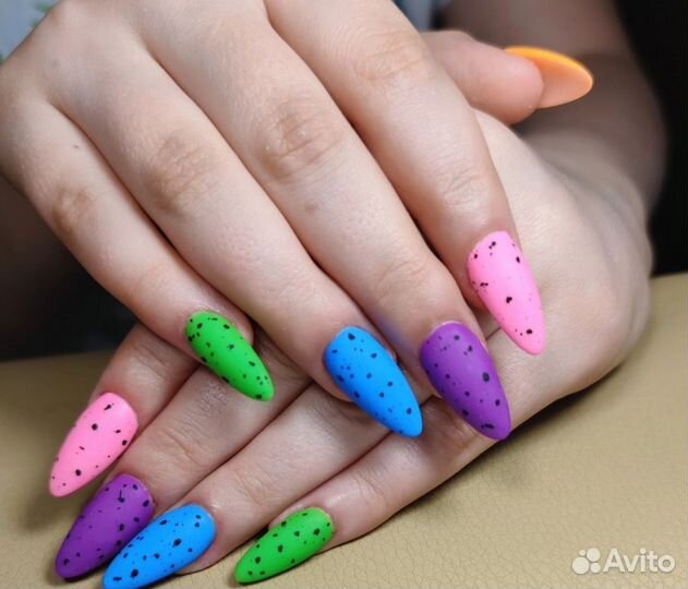 Маникюр и педикюр