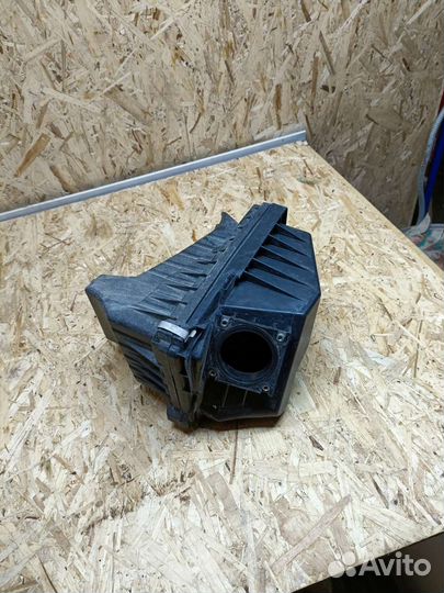 Корпус воздушного фильтра Nissan AD Y11 QG18