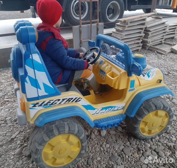 Детский электромобиль двухместный бу