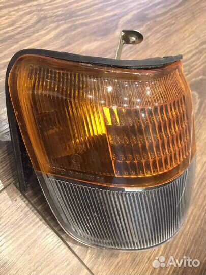 Фара правая Mitsubishi Pajero II