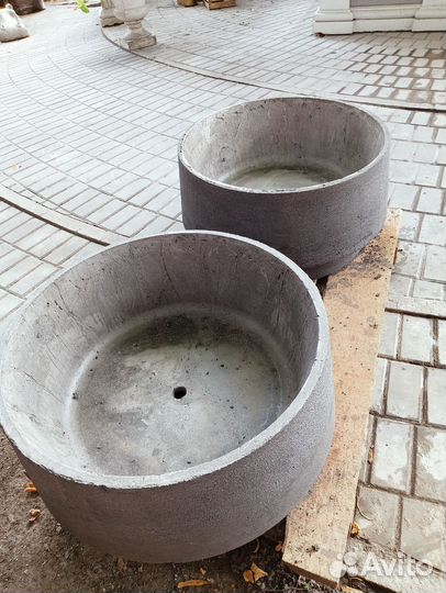 Уличные вазоны бетонные